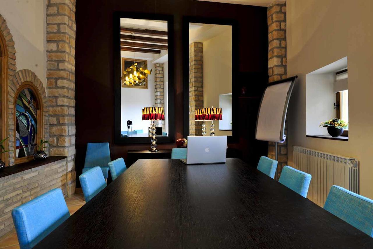 Hotel Palacio Dos Olivos Galdeano エクステリア 写真